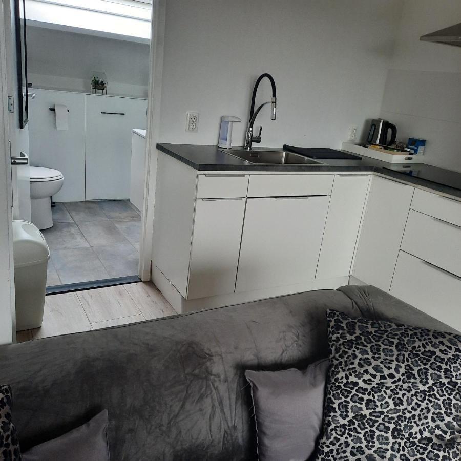 Studio 76 Groningen Met Gratis Leenfietsen Otel Dış mekan fotoğraf